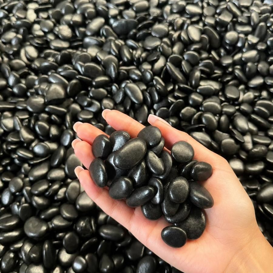 今売れてます！！】（黒）◇◇玉砂利 黒 砂利 20kg◇◇【送料込み