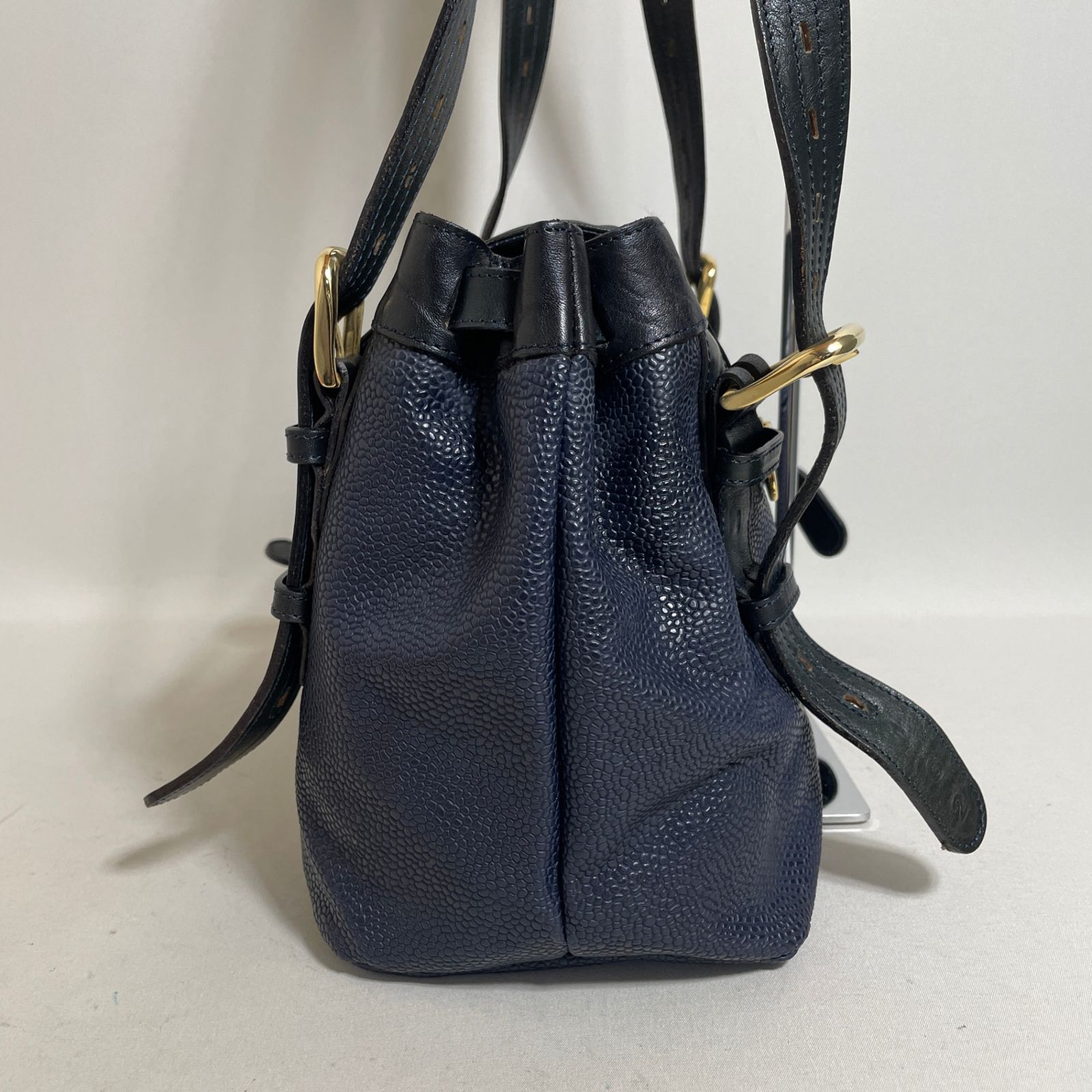 ヒロフ ショルダーバッグ美品 - 黒 レザー アンディーナ】レザー 