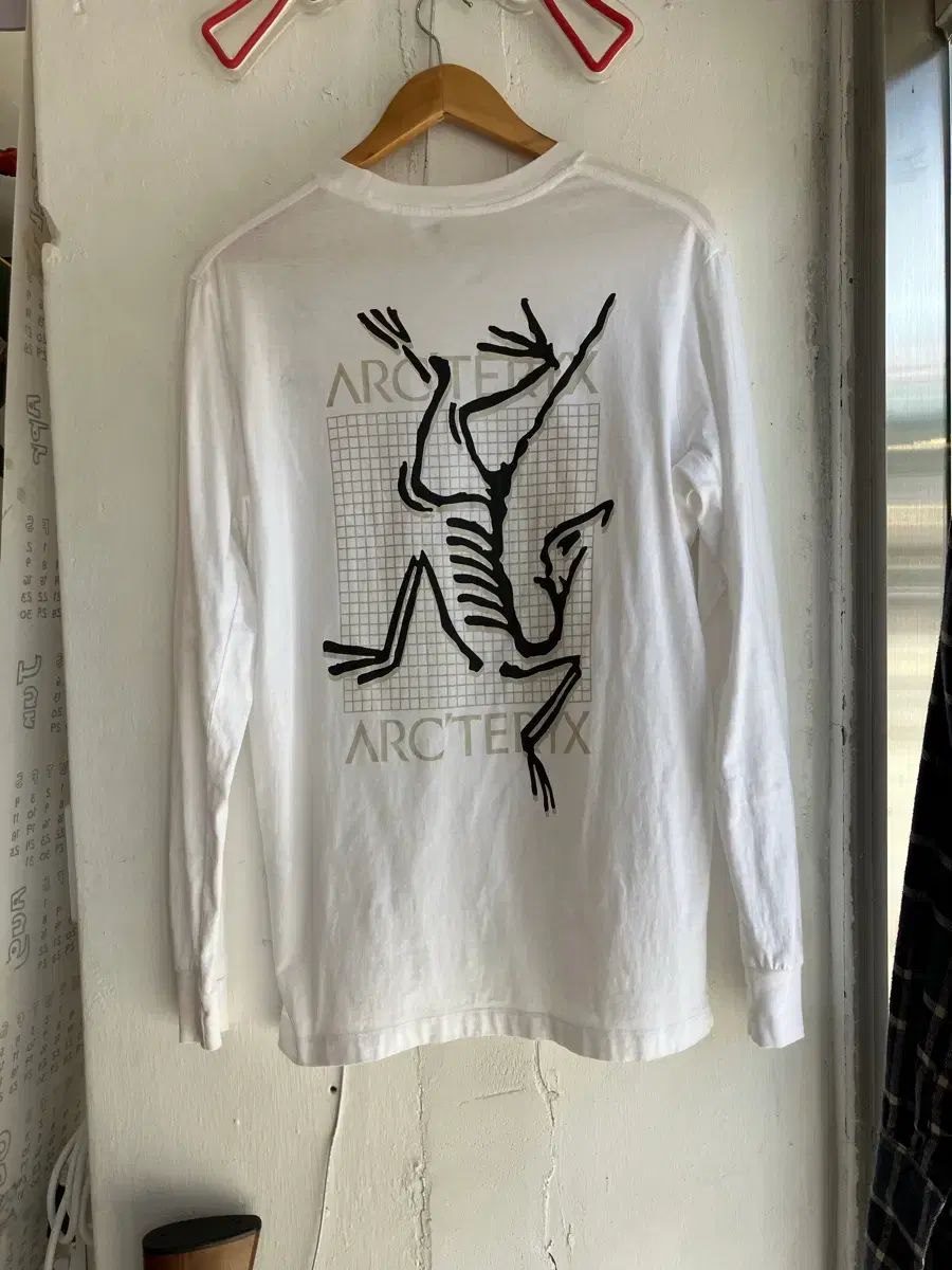 ARC'TERYX アークテリクス 長袖 Tシャツ 白