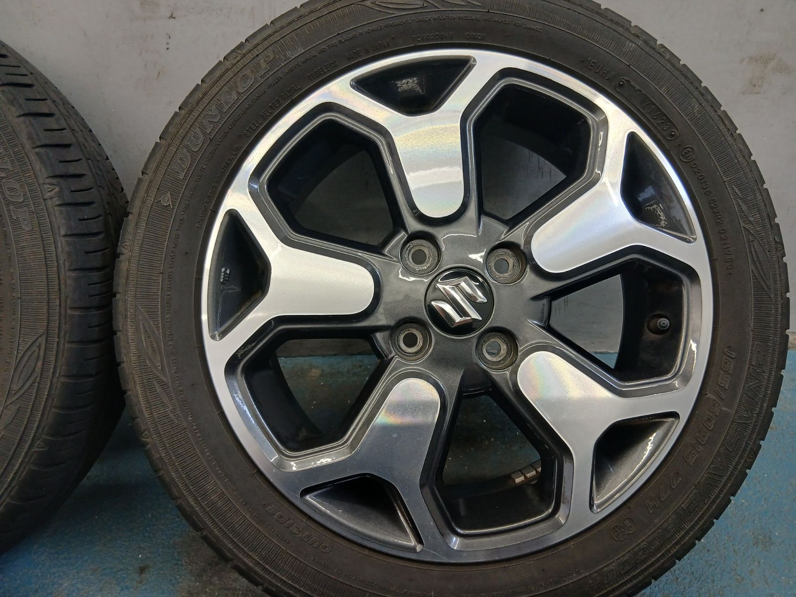 ☆ﾊｽﾗｰ純正ﾀｲﾔﾎｲｰﾙｾｯﾄ ﾀﾞﾝﾛｯﾌﾟEC300+ 165/60R15 2023年製 中古ｾｯﾄ オク 