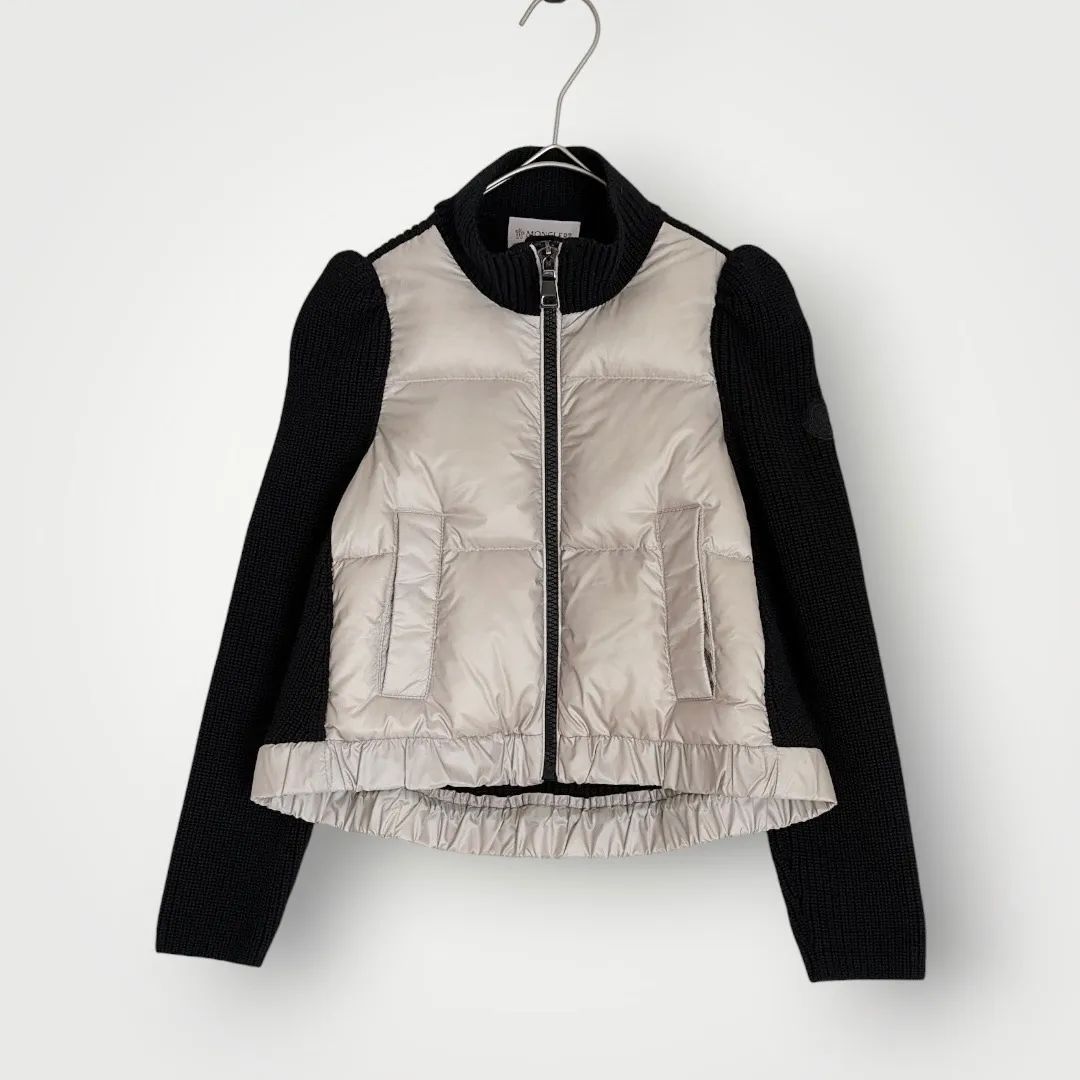 モンクレール　MONCLER　Cardigan svasato con logo　 パデッドウールカーディガン　2022AW　キッズ