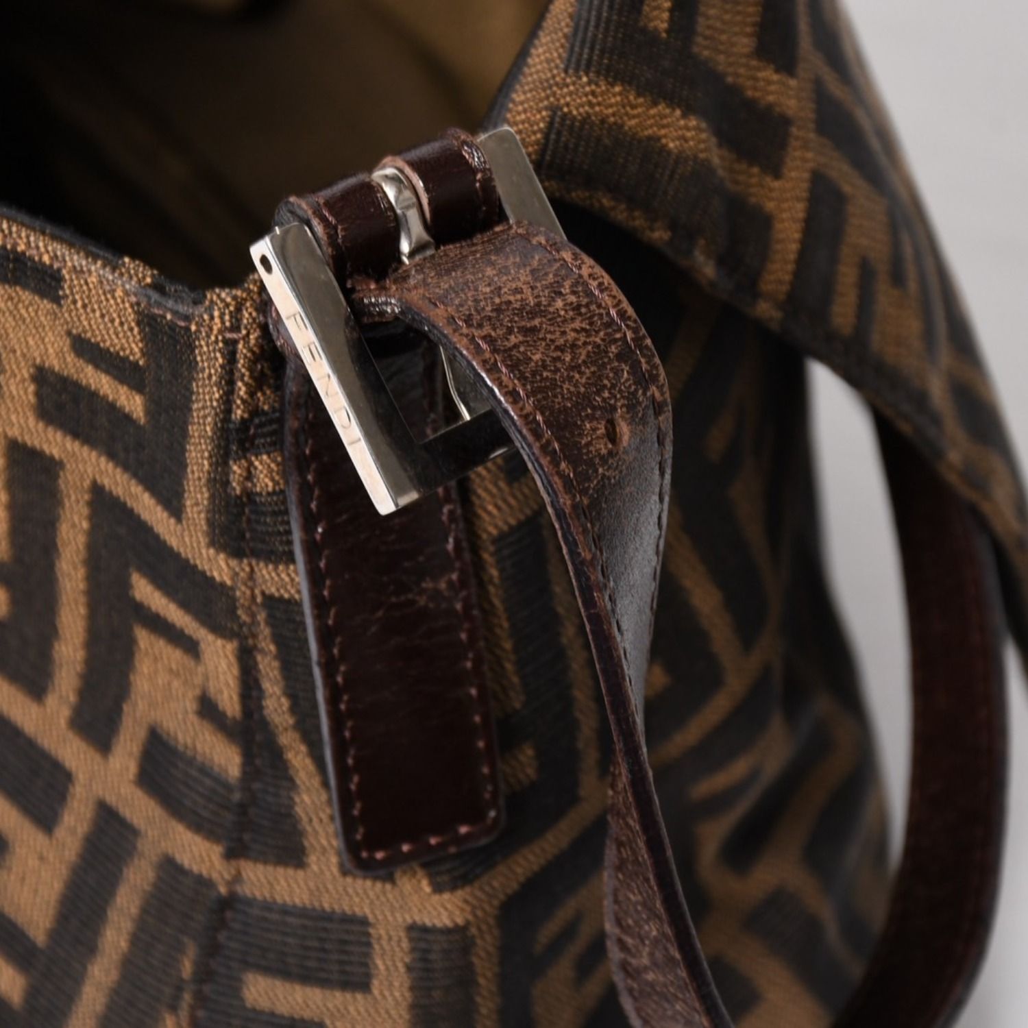 FENDI フェンディ ズッカ柄 マンマバケット ショルダーバッグ 26325