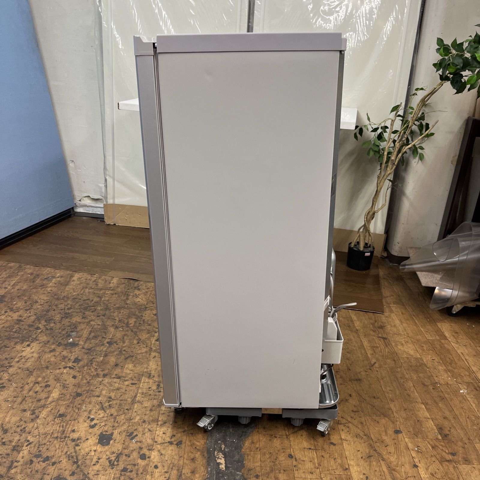 名古屋市近郊配送設置無料】R239 ☀️ 三菱｜MITSUBISHI 冷凍庫 [121L