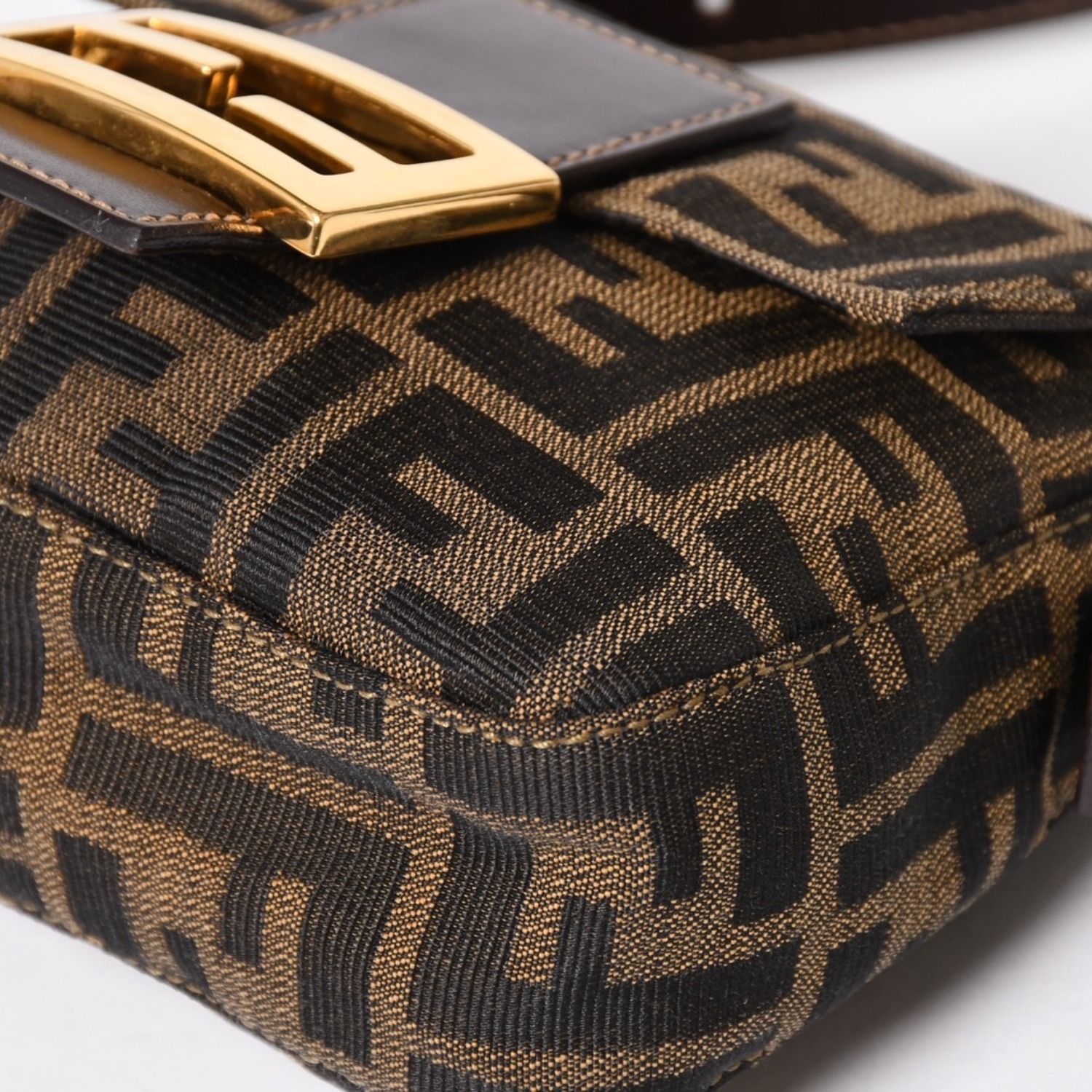 FENDI フェンディ ワンショルダーバッグ ハンドバッグ ゴールド金具