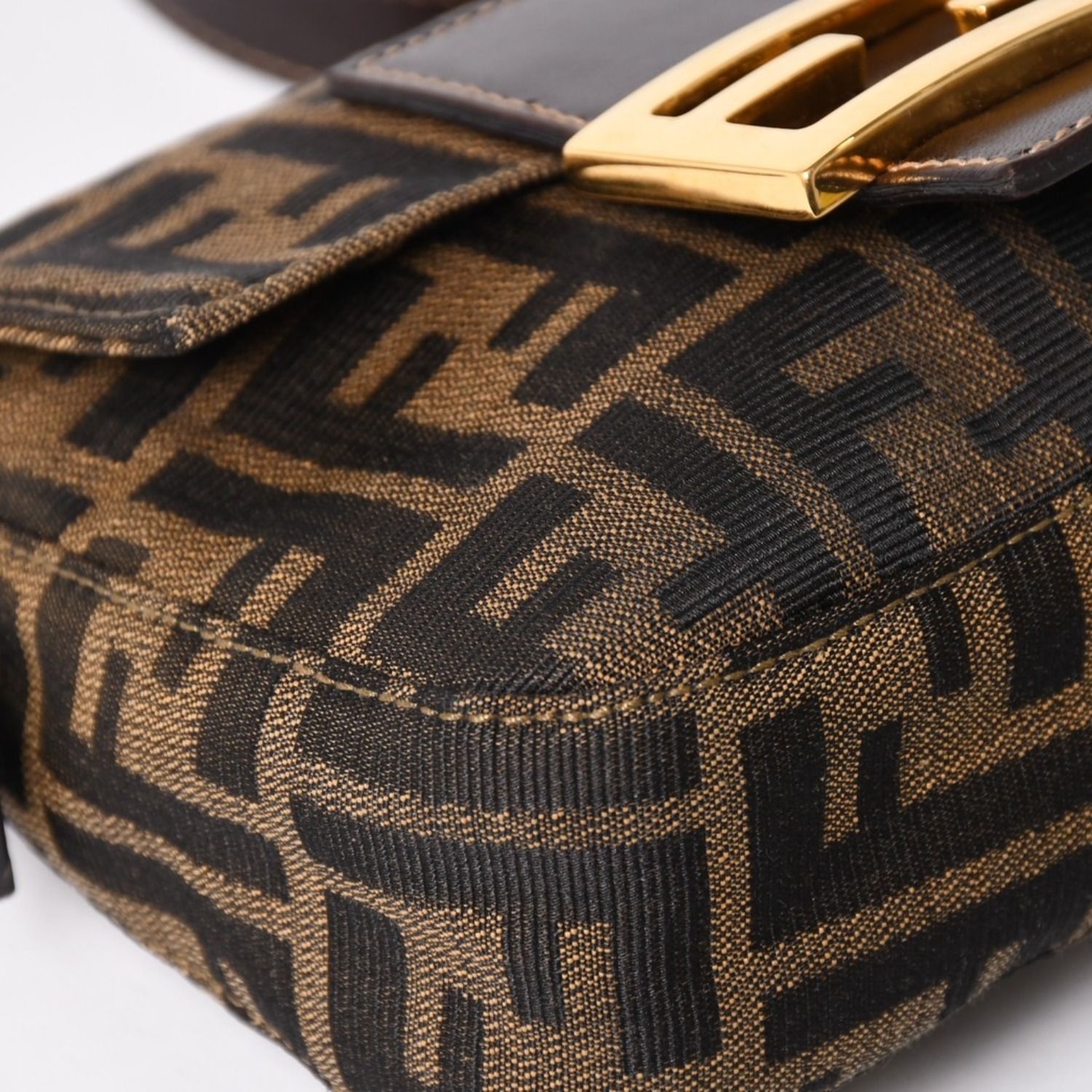 FENDI フェンディ ワンショルダーバッグ ハンドバッグ ゴールド金具