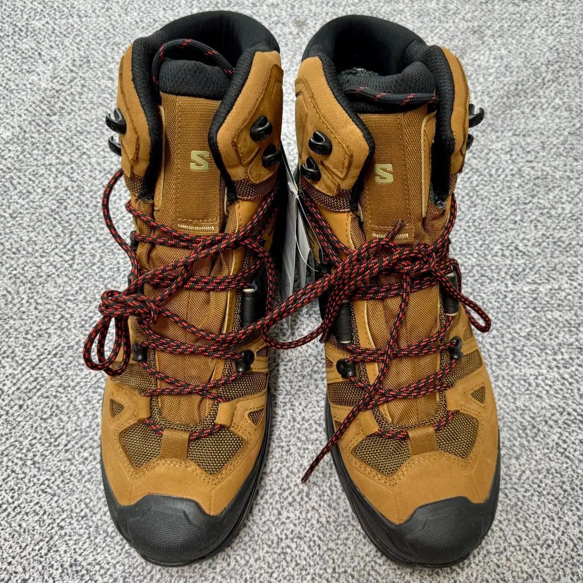 サロモン(SALOMON) クエスト 4 GTX 登山靴 285 (新品)