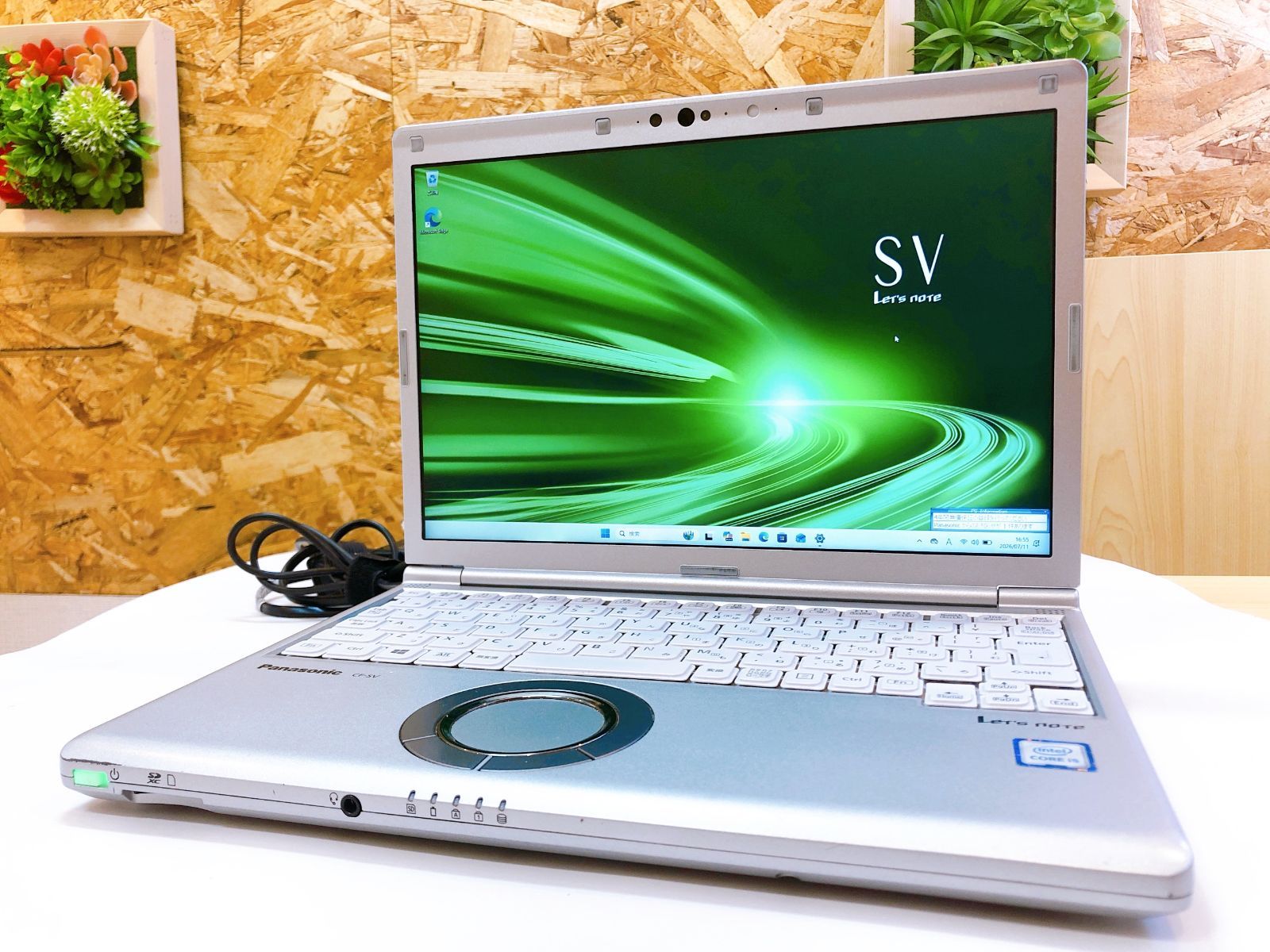 【4758】パナソニック ノートパソコン Let's note SV8 CF-SV8RDCVS メモリ8GB 用量256GB Windows 11 Pro