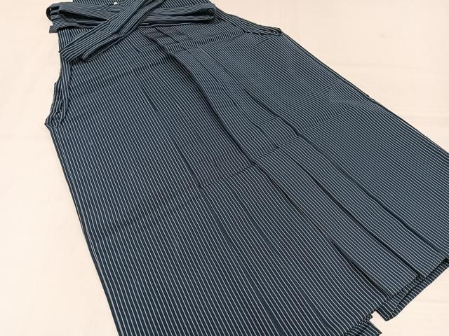 平和屋着物●男性　馬乗り袴　縞　正絹　逸品　AABJ7317ph