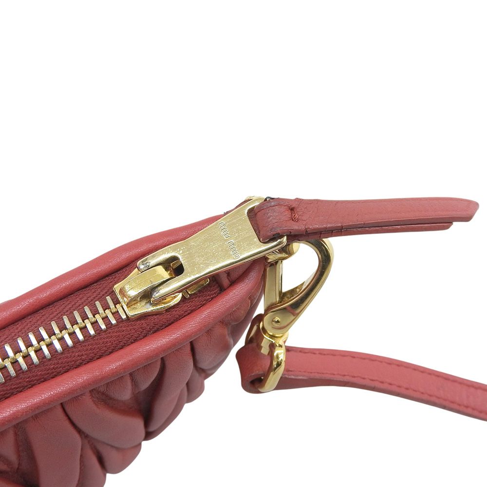 本物保証】 ミュウミュウ MIUMIU マテラッセ ショルダーバッグ レザー