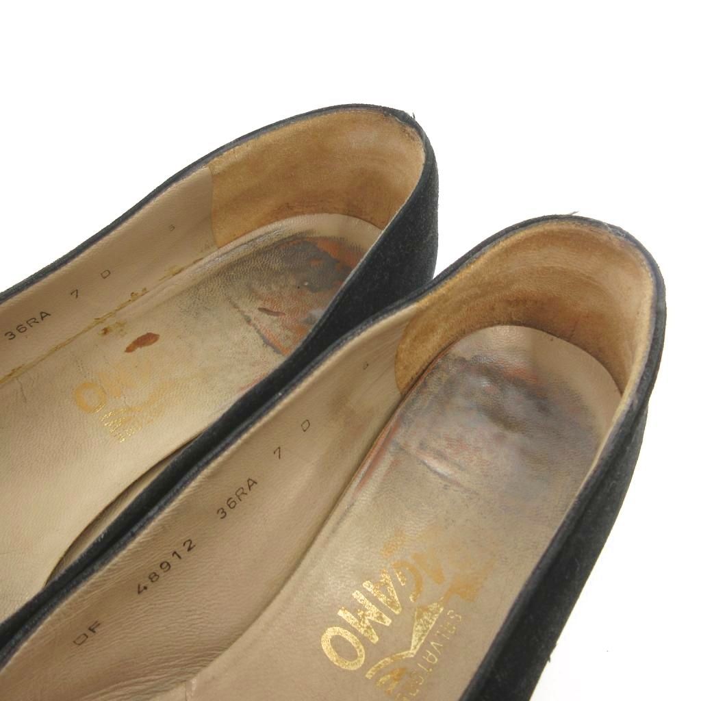 サルヴァトーレフェラガモ Salvatore Ferragamo ヴァラ パンプス