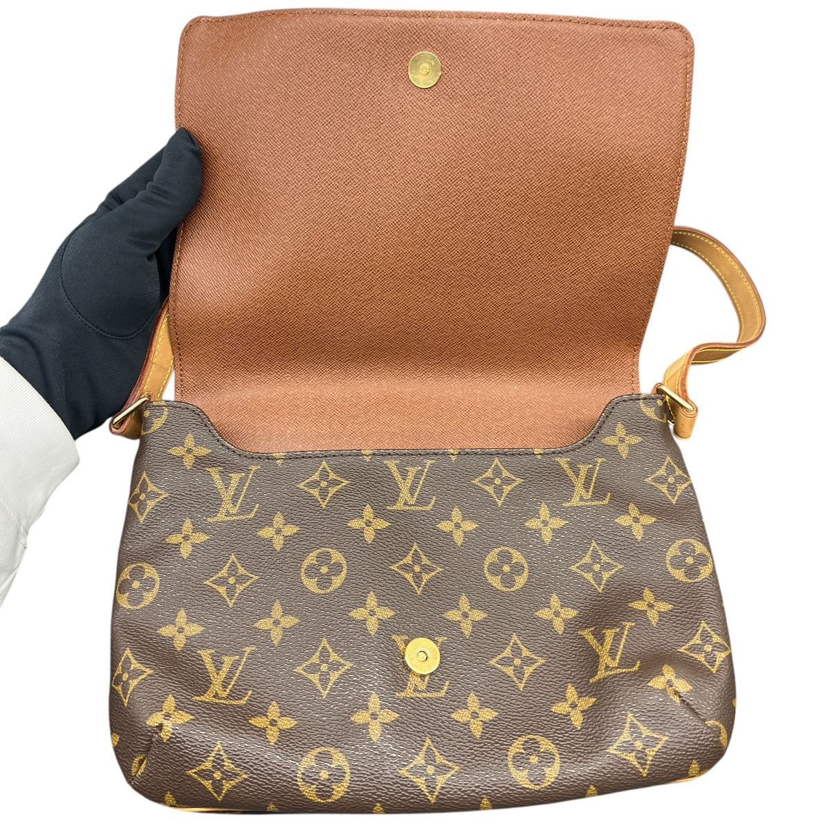 LOUIS VUITTON 美品 ルイヴィトン ミュゼットタンゴ ショート