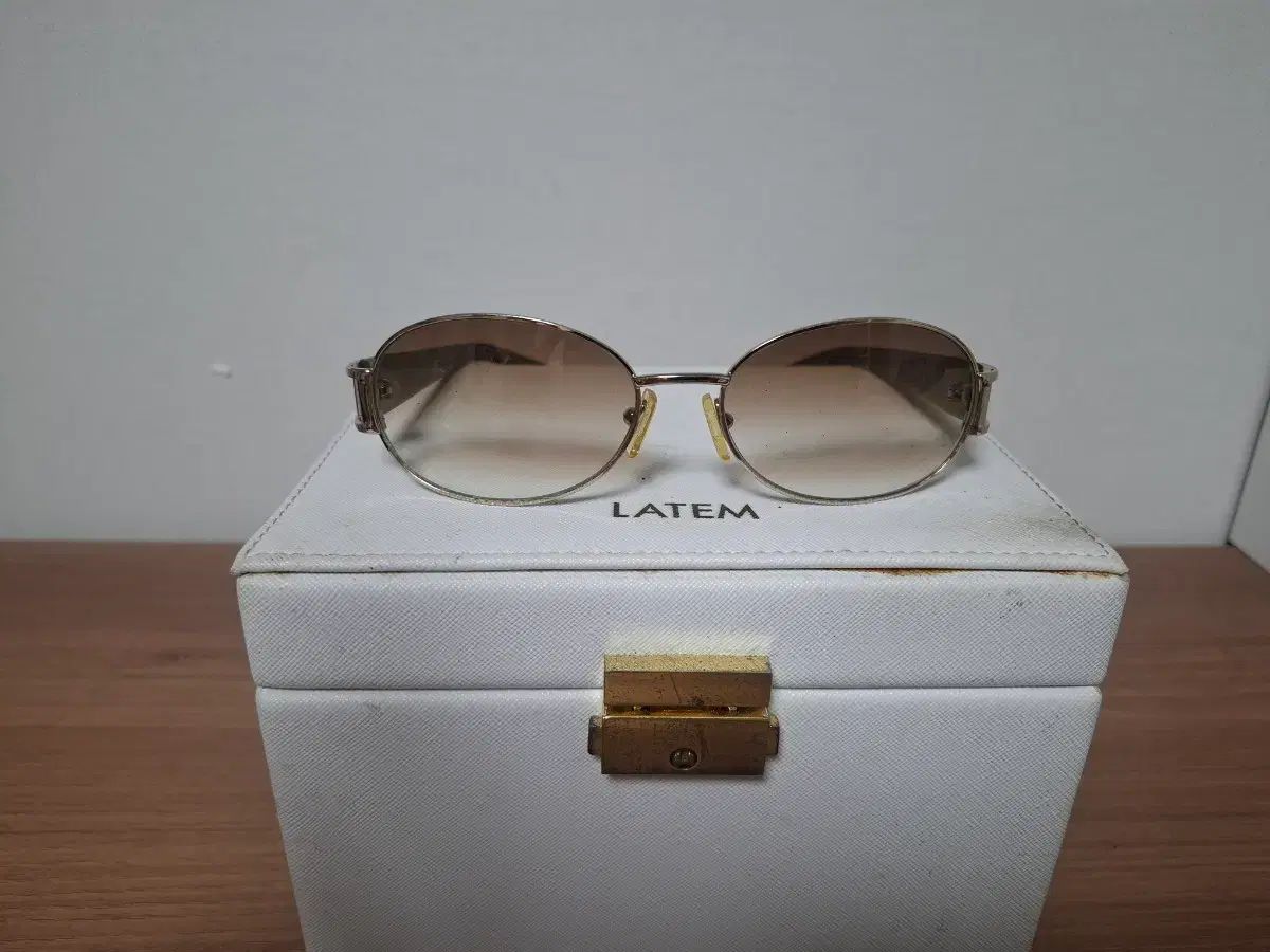 (C249) LOEWE ロエベ サングラス