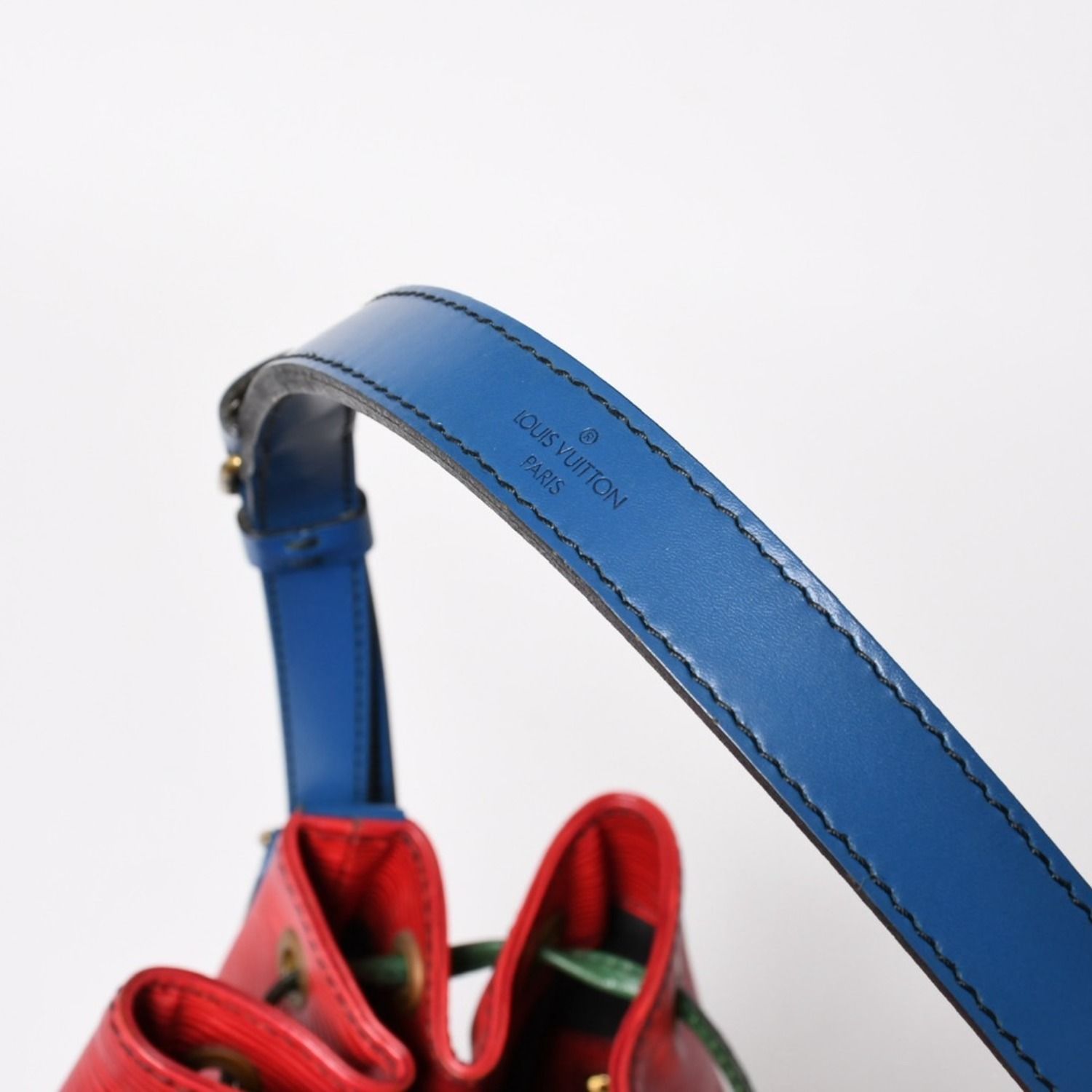 LOUIS VUITTON ルイヴィトン エピ ノエ トリコロール 巾着ショルダー