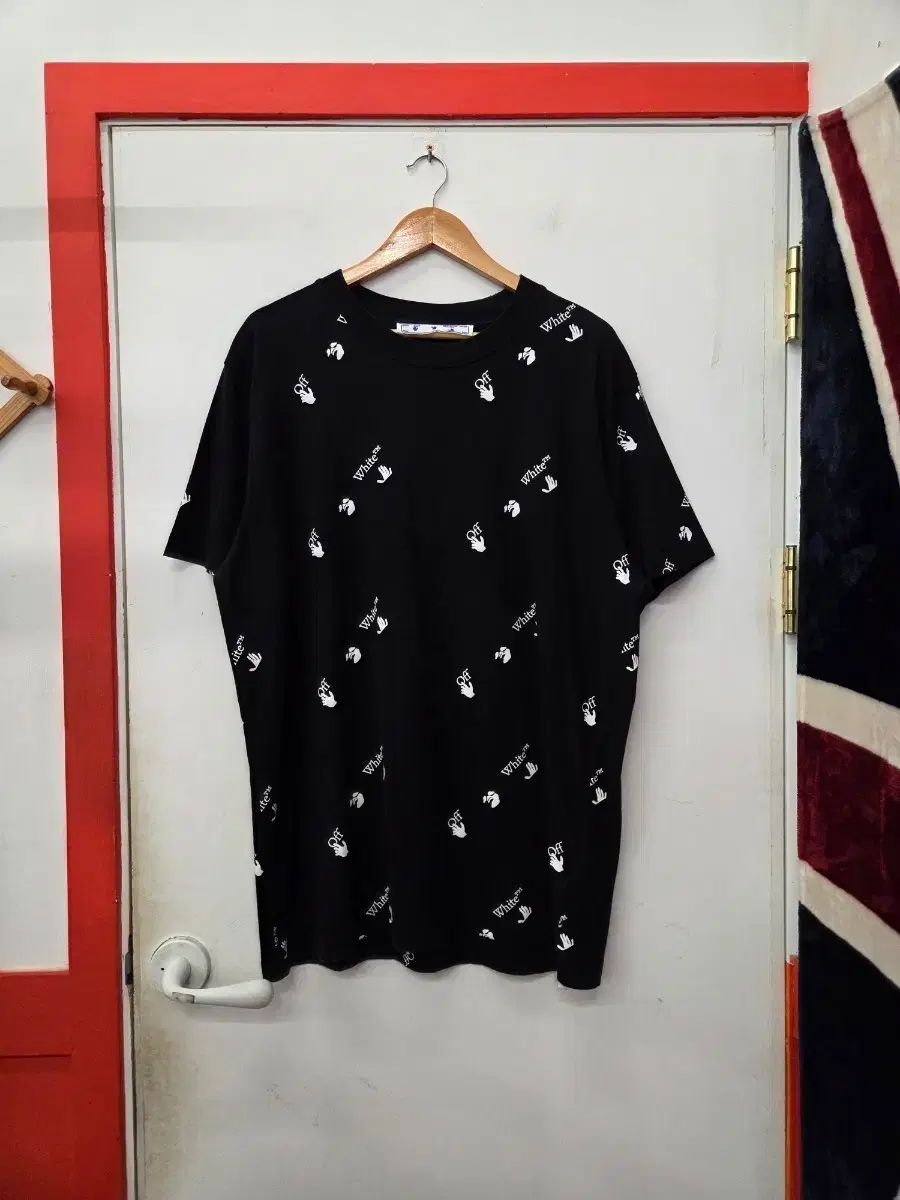 オフホワイト オールオーバー ロゴ 半袖Tシャツ (XL)