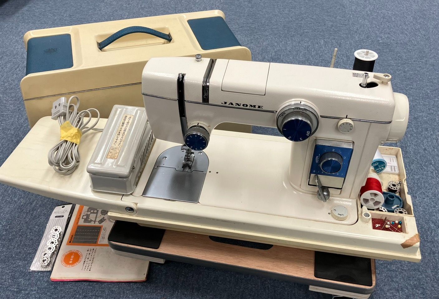 H026-SA2-724 JANOME ジャノメ 家庭用ミシン トピアレーヌ MODEL804 ハンドクラフト 手工芸 ※手回しで針動作確認済み 12,000円