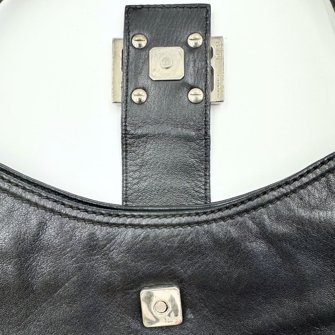 美品】Fendi レザー マンマバケット ワンショルダーバッグ - メルカリ