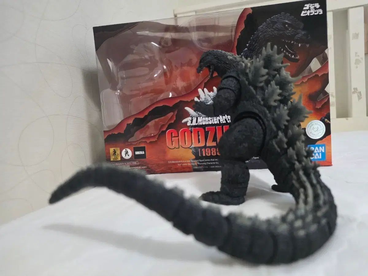 バンダイ S.H.MONSTERARTS ゴジラ 1989 フィギュア - メルカリ