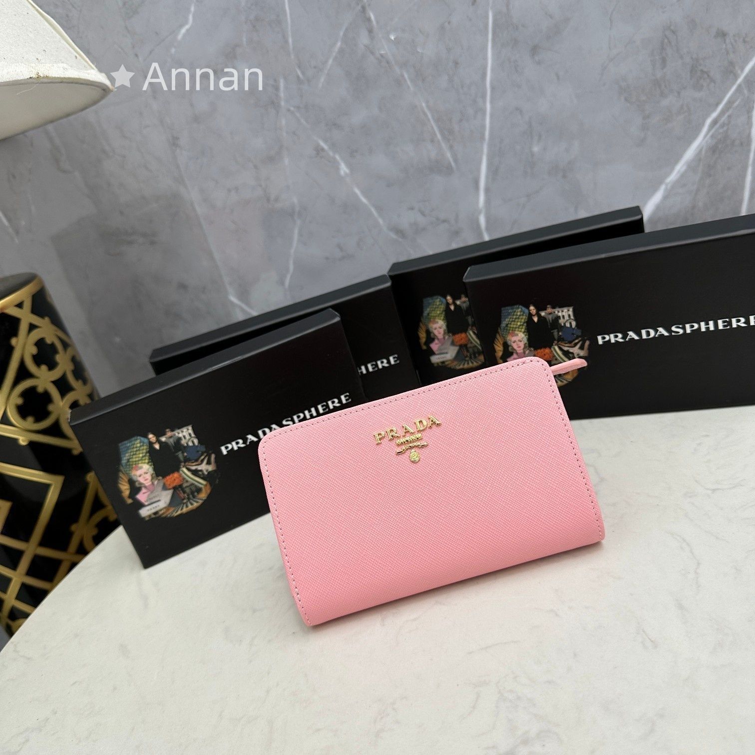 極美品 PRADA プラダ 折り財布 小銭入れ
