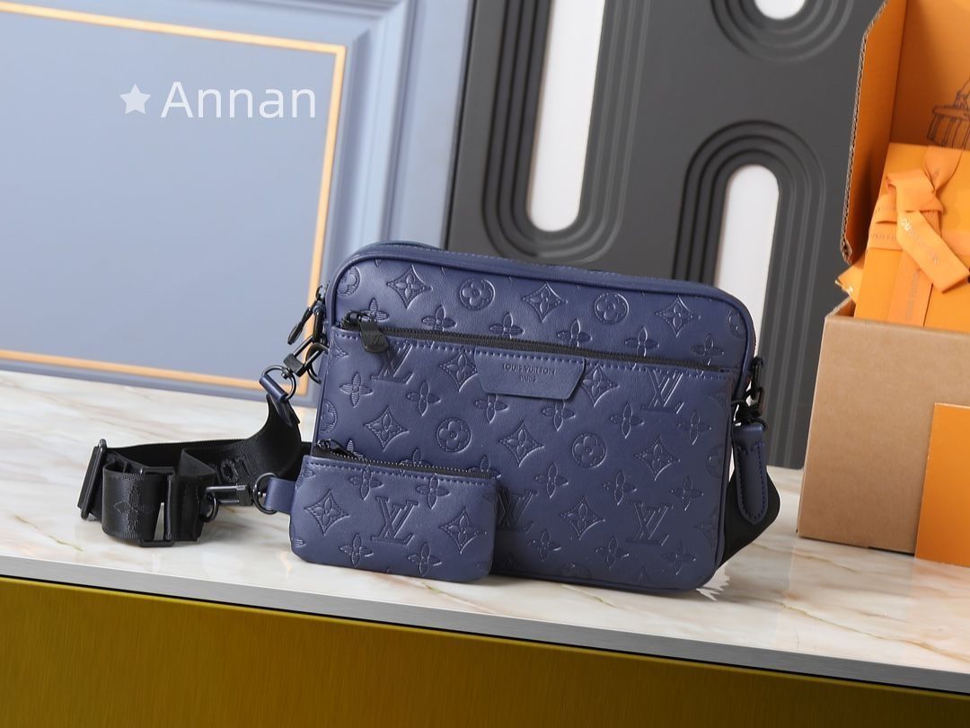 送料込☆極美品 LOUIS VUITTON ルイヴィトン メンズ ショルダーバッグ 人気モデル