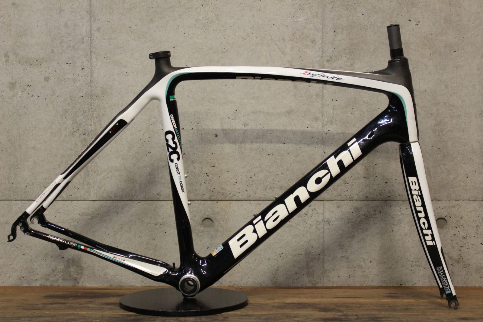 ビアンキ BIANCHI インフィニート INFINITO 2011モデル 570サイズ カーボン ロードバイク フレームセット 【福岡店】