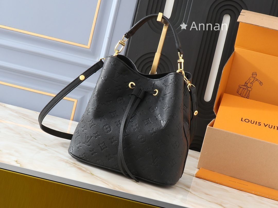 新品 LOUIS VUITTON ルイヴィトン ショルダーバッグ モノグラム