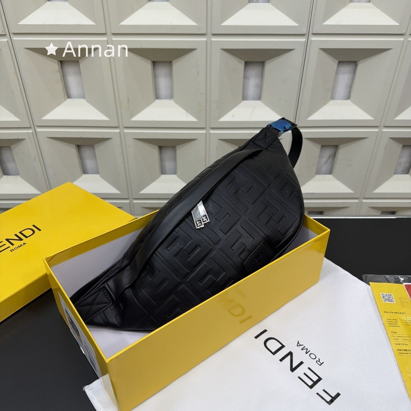 激レア 極美品 メンズ FENDI　フェンディ バッグ ウエストポーチ
