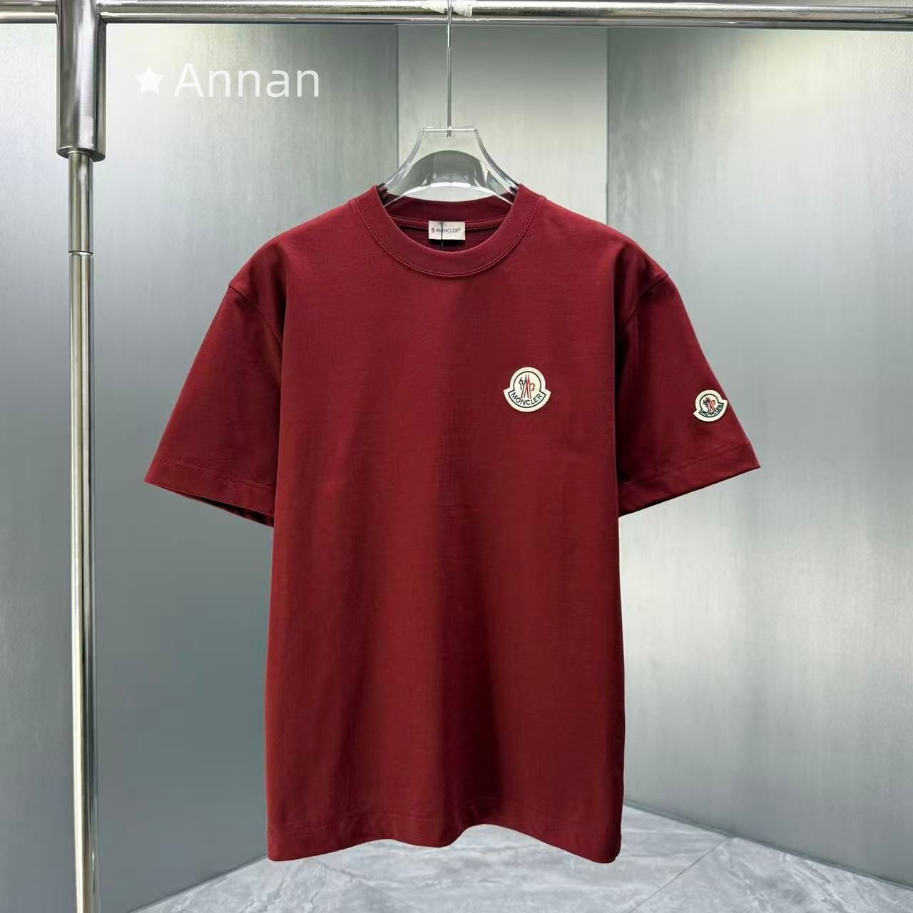 送料無料 超美品 MONCLER モンクレール Tシャツ　半袖　夏服　トップス 男女兼用