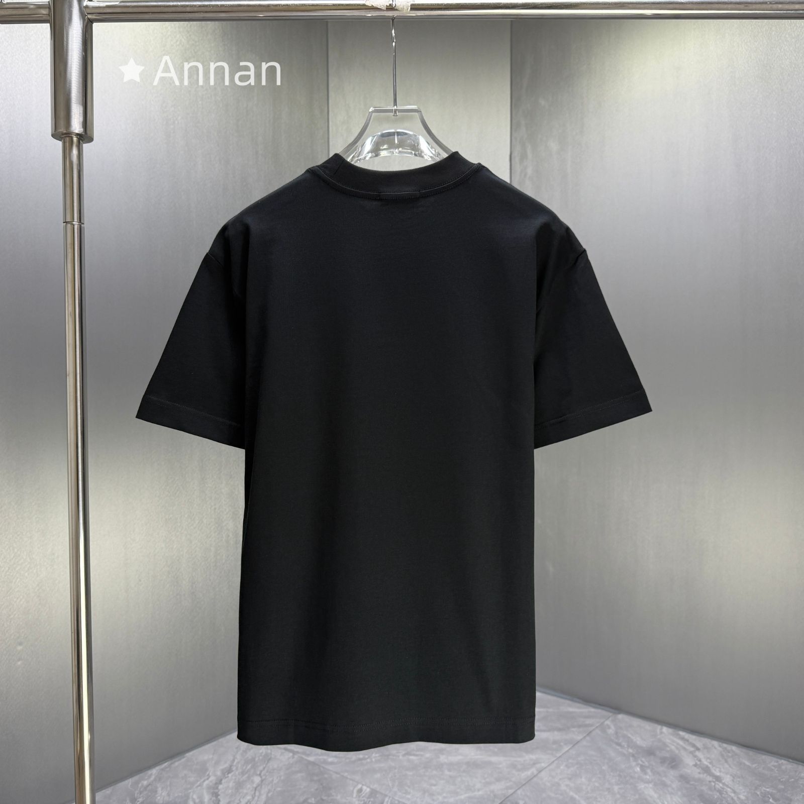 【限定】送料無料MONCLER モンクレール Tシャツ　半袖　夏服　トップス 男女兼用