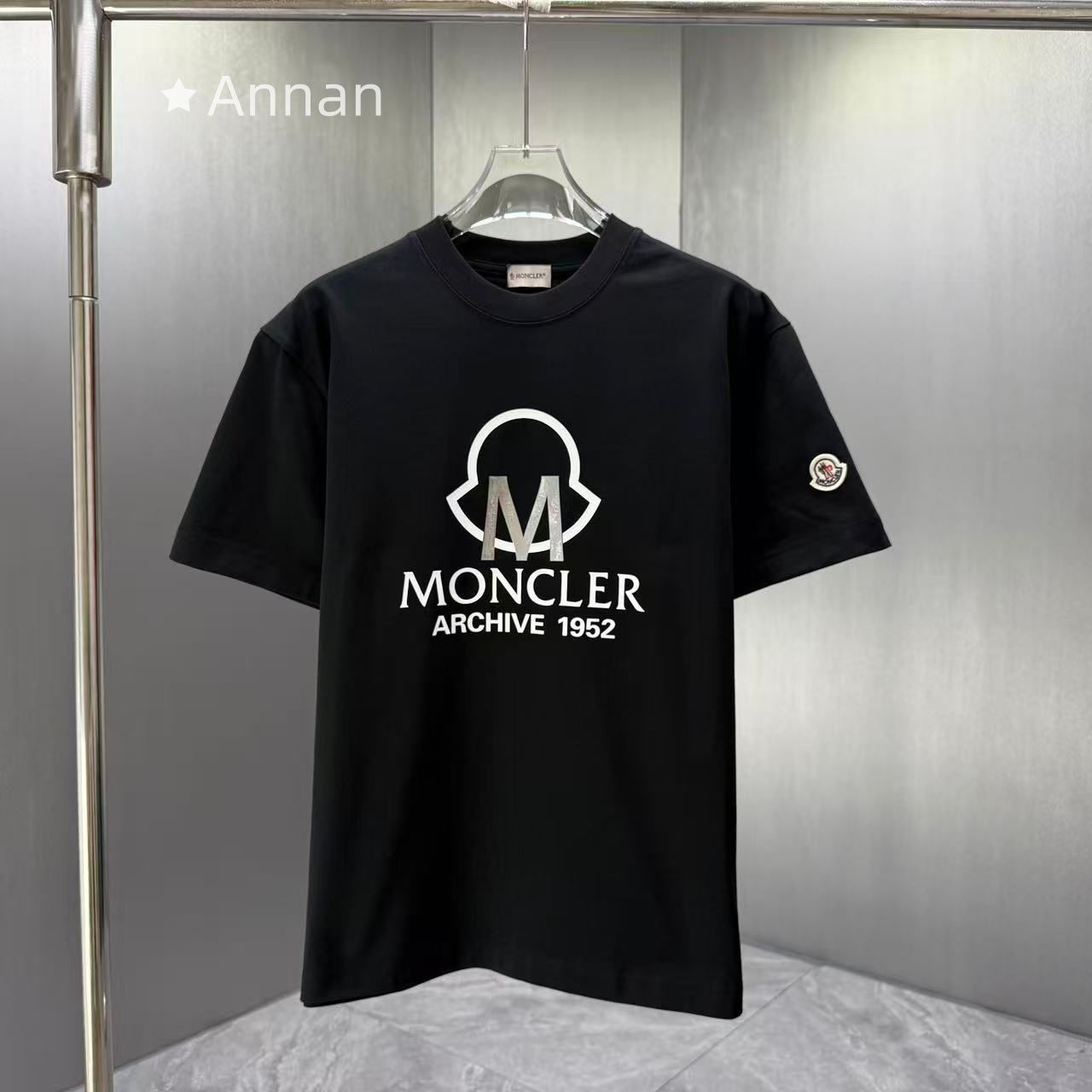 高級美品 状態良 MONCLER モンクレール Tシャツ　半袖　夏服　トップス 男女兼用