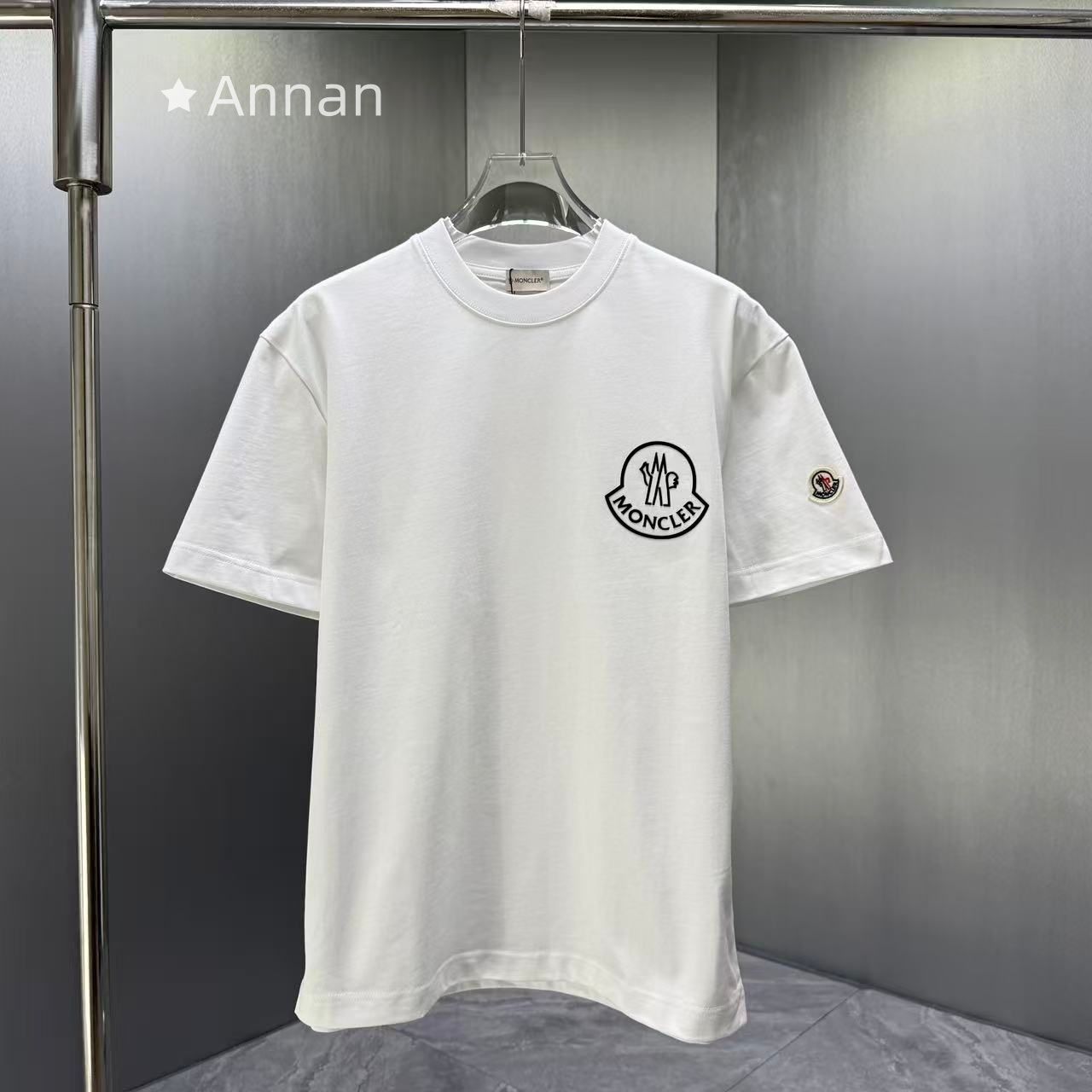 美品 MONCLER モンクレール Tシャツ　半袖　夏服　トップス 男女兼用