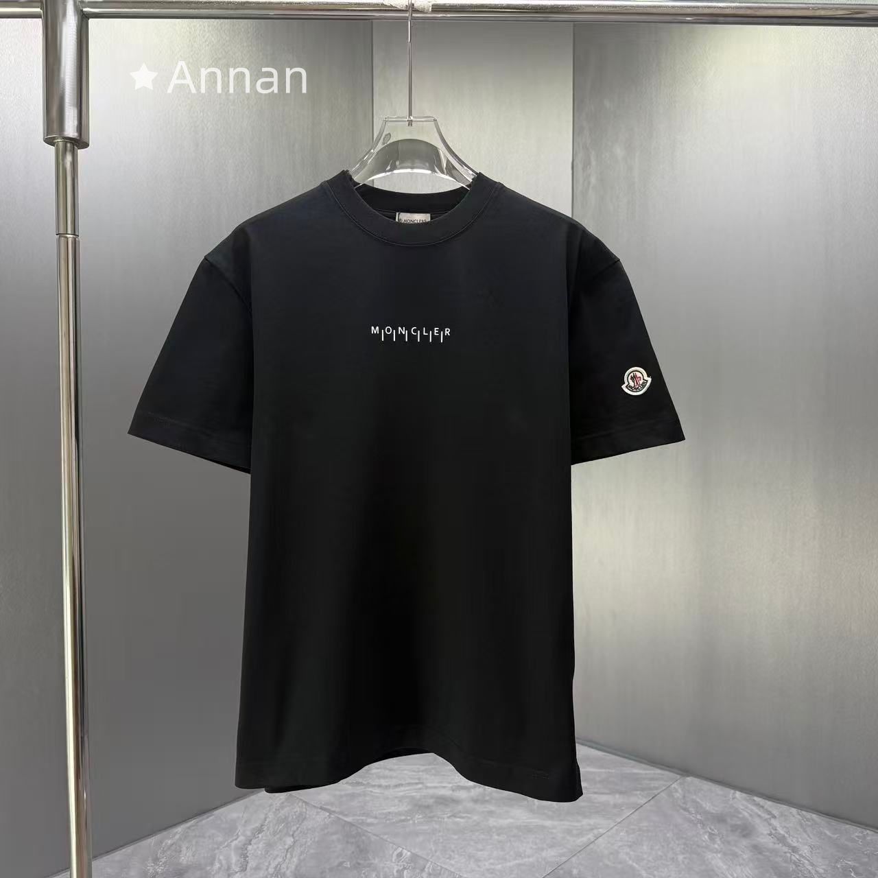 【大特価】 人気 美品 MONCLER モンクレール Tシャツ　半袖　夏服　トップス 男女兼用