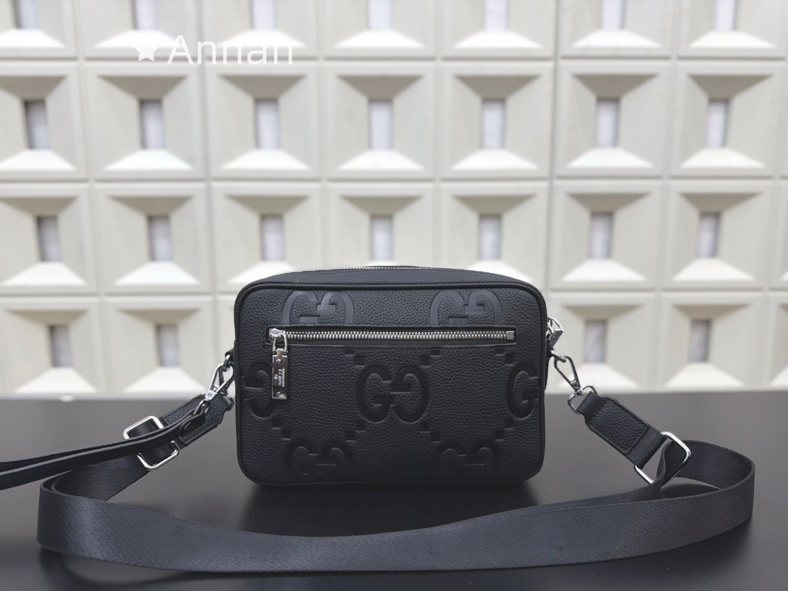 限界価格 新型 メンズ GUCCI グッチ ショルダーバッグ