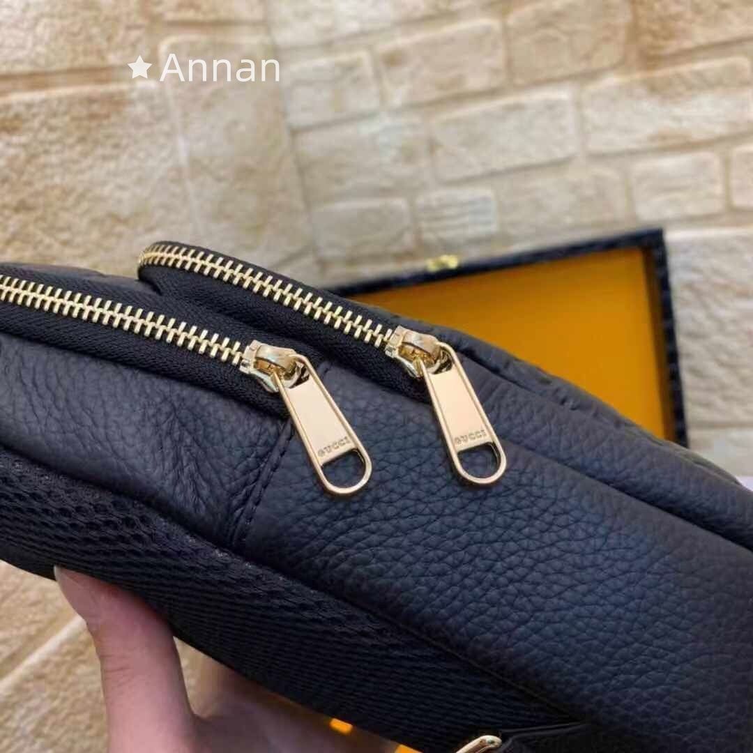 高級美品 状態良 メンズ GUCCI グッチ ボディーバッグ