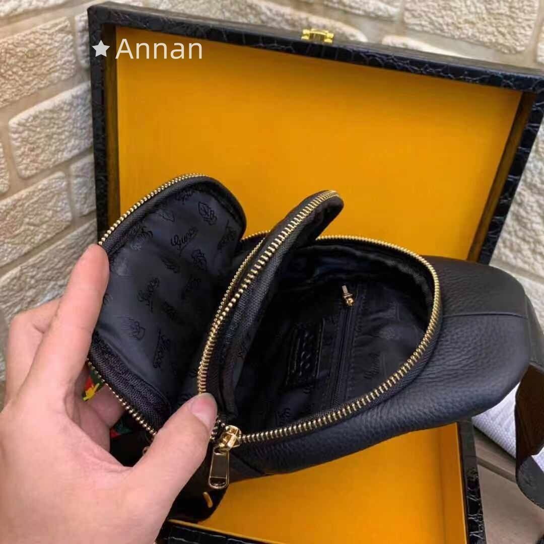 高級美品 状態良 メンズ GUCCI グッチ ボディーバッグ