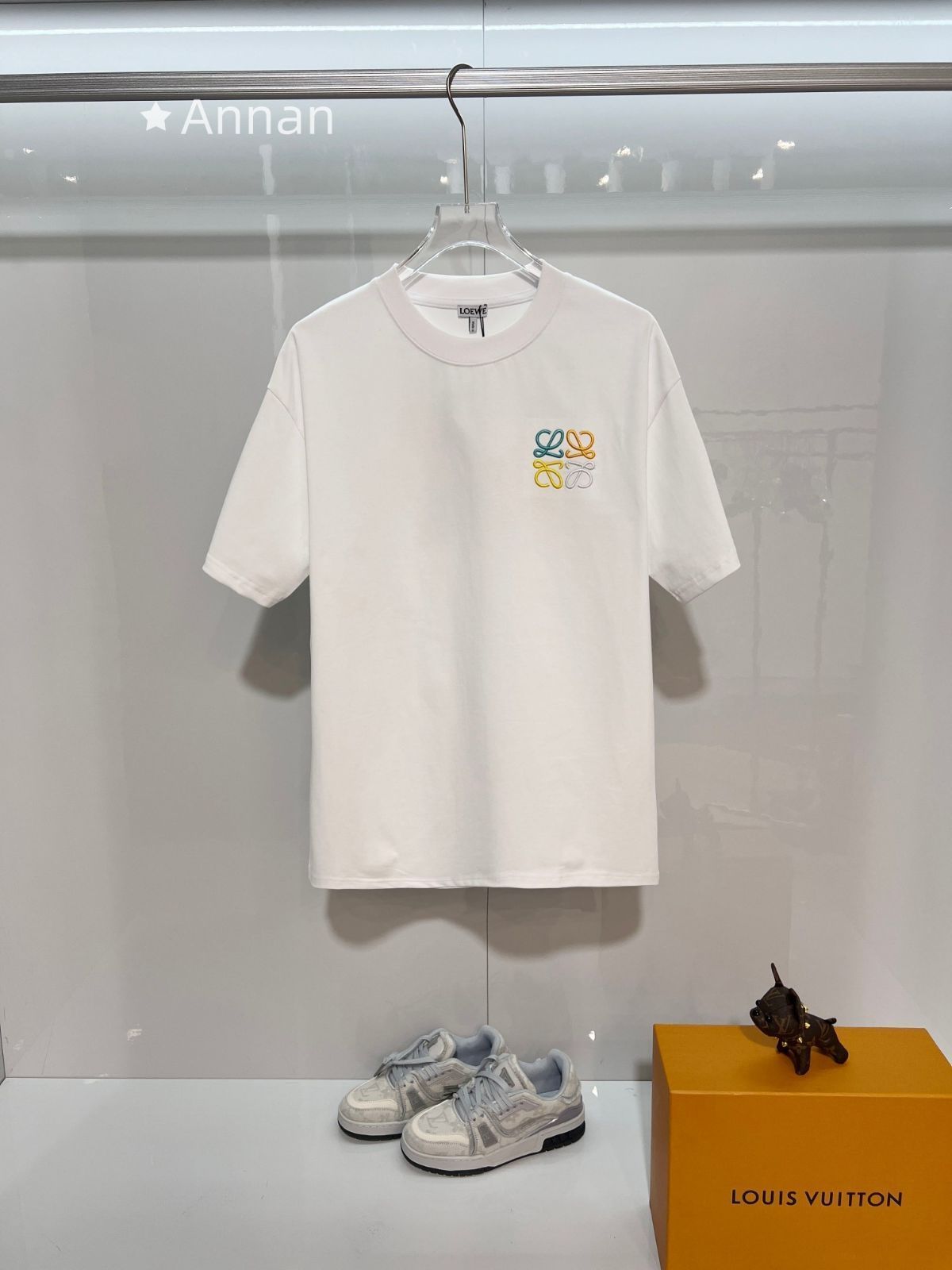 限定 新品未使用品 本日限定！本日限定！LOEWE　ロエベ Tシャツ　半袖　夏服　トップス 男女兼用
