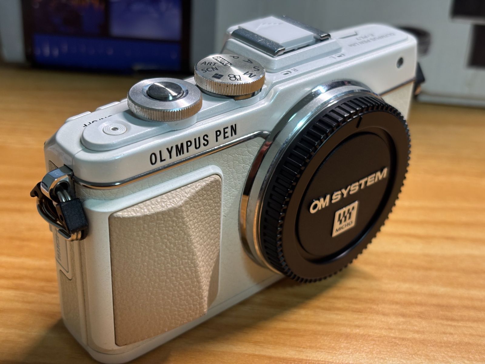OLYMPUS PEN Lite E-PL7 ホワイト 14-42mm EZレンズキット - メルカリ