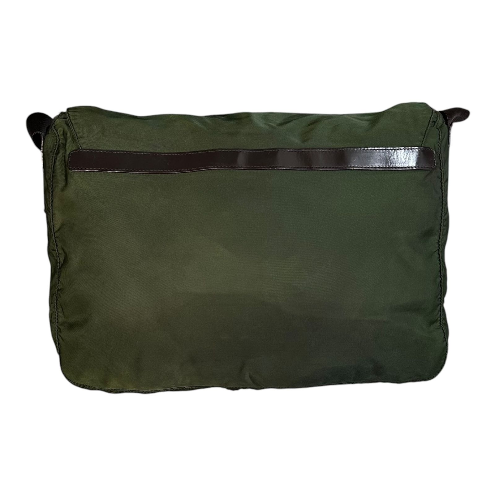 【美品】PRADA メッセンジャーバッグ カーキ ナイロン PRADA(プラダ) Nylon Messenger Bag ナイロン メッセンジャー バッグ