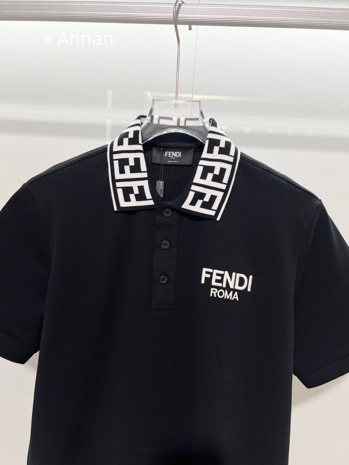 大人気 極美新品 タグ付 FENDI フェンディ ポロシャツ 半袖シャツ POLO