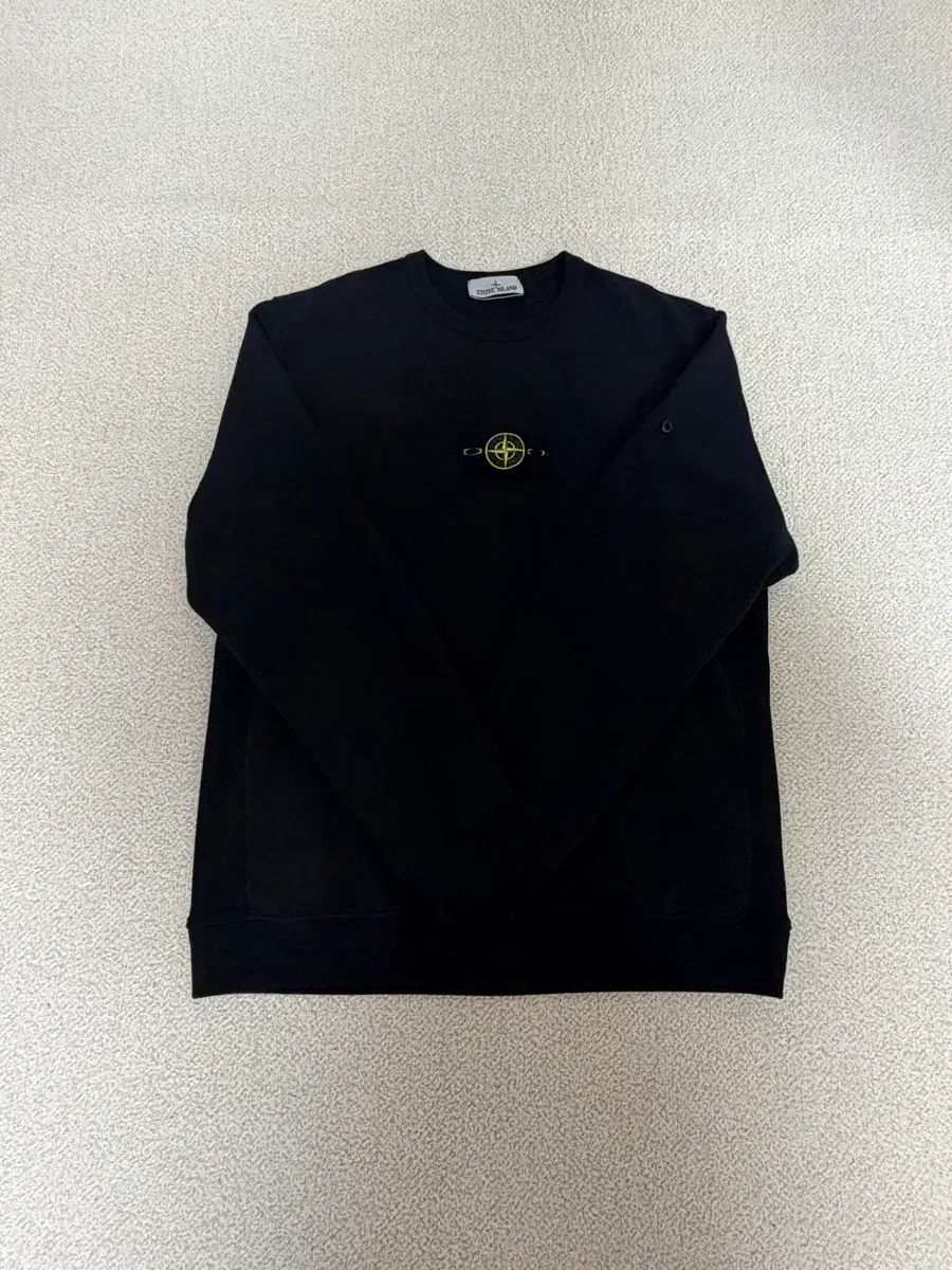 XLサイズ (ほぼ新品&クリーム版) STONE ISLAND ストーンアイランド スウェット ブラック