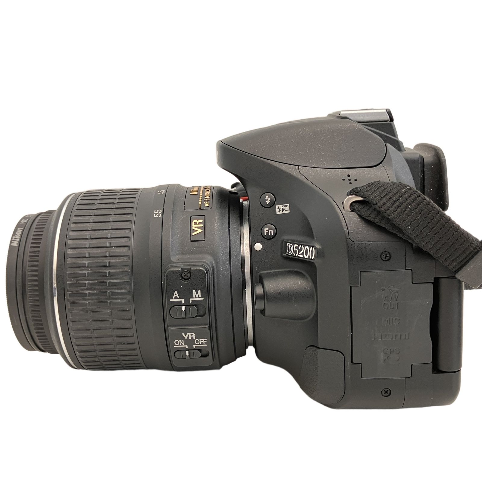 Nikon ニコン D5200 AF-S DX NIKKOR 18-55mm 3.5-5.6G VR 一眼レフ