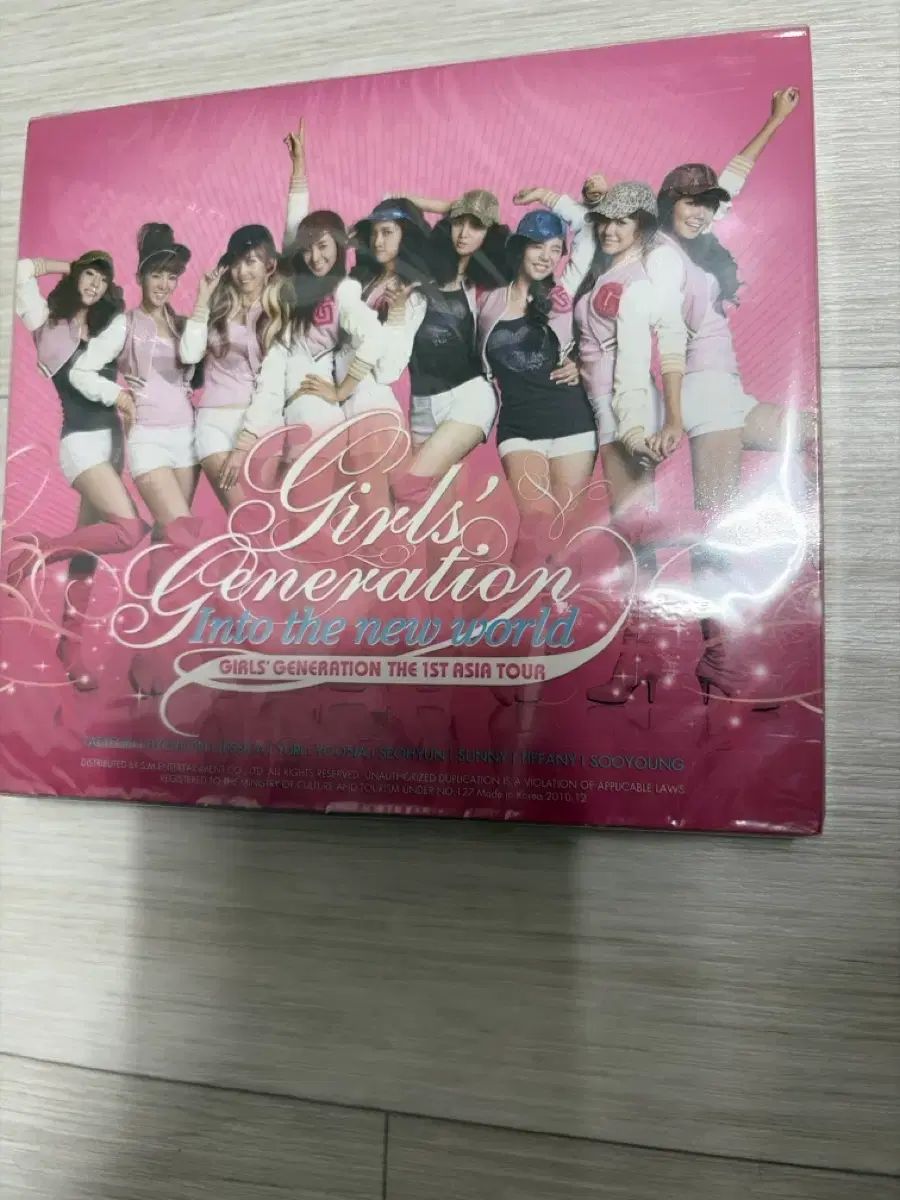 GIRLS' GENERATION(少女時代・SNSD) 初 アジアツアーアルバム（未開封）