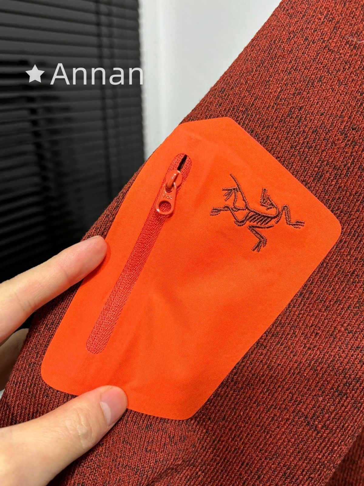 限界価格美品 新品 タグ付 ARC'TERYX アークテリクス パーカー シンプルフード付きパーカー ユニセックス 限界価格美品 新品 タグ付 ARC'TERYX アークテリクス パーカー シンプルフード付きパーカー ユニセックス