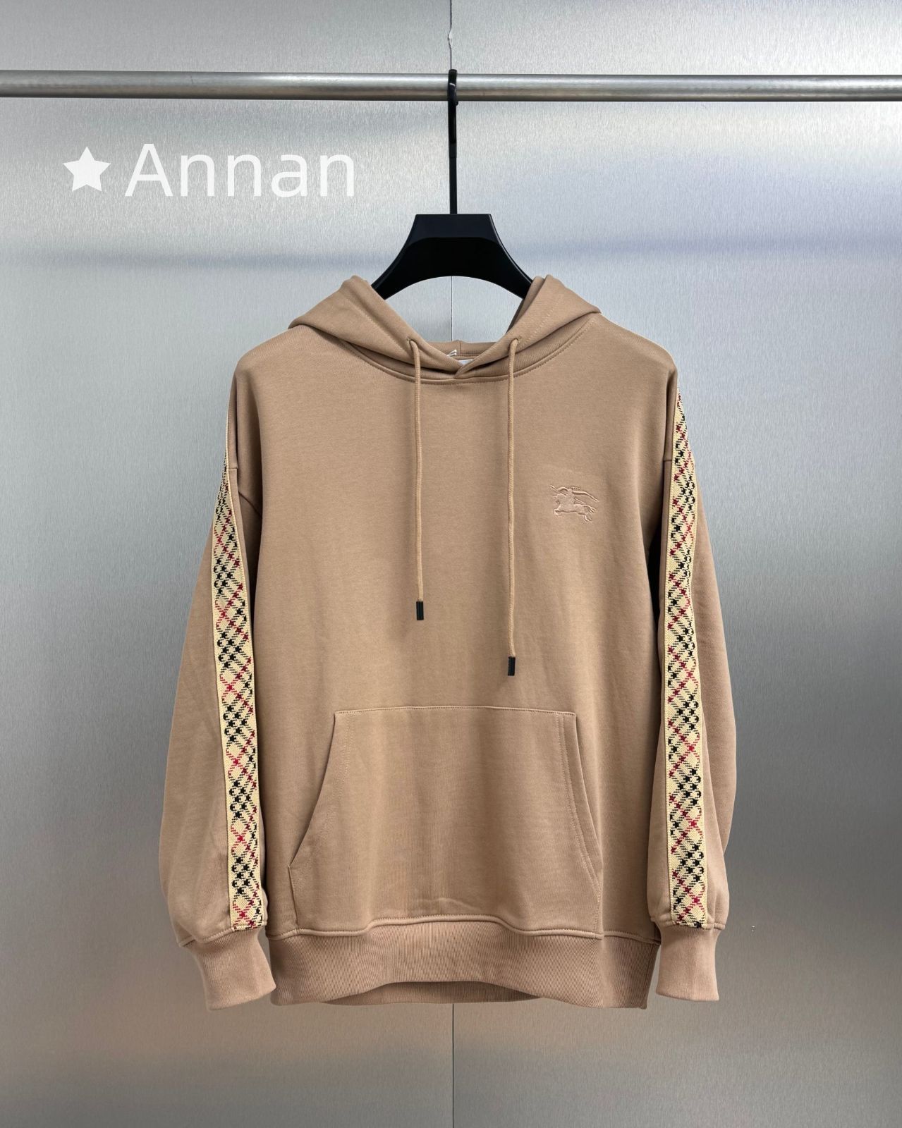 大幅値下げ 新品 タグ付 BURBERRY バーバリー パーカー シンプルフード付きパーカー ユニセックス