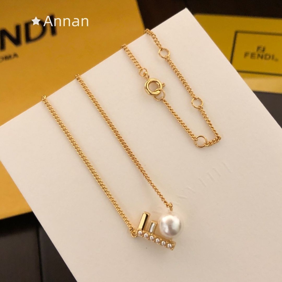 ★★新品 FENDI フェンディネックレス レディース 結婚式 卒業式 清楚 イベント 入学式