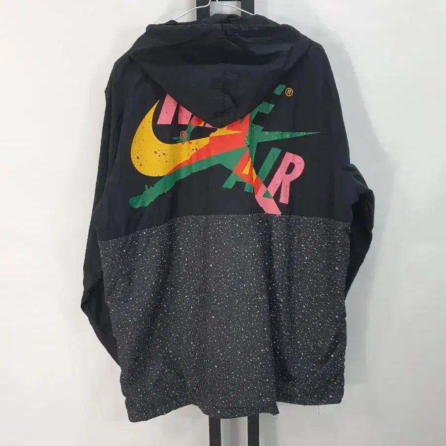 ナイキ ジョーダン ウィンドブレーカー ジャンプマン ビックロゴ Classic WIND AND WISH ウーブン ジャケット ブラック XXL 6,515円