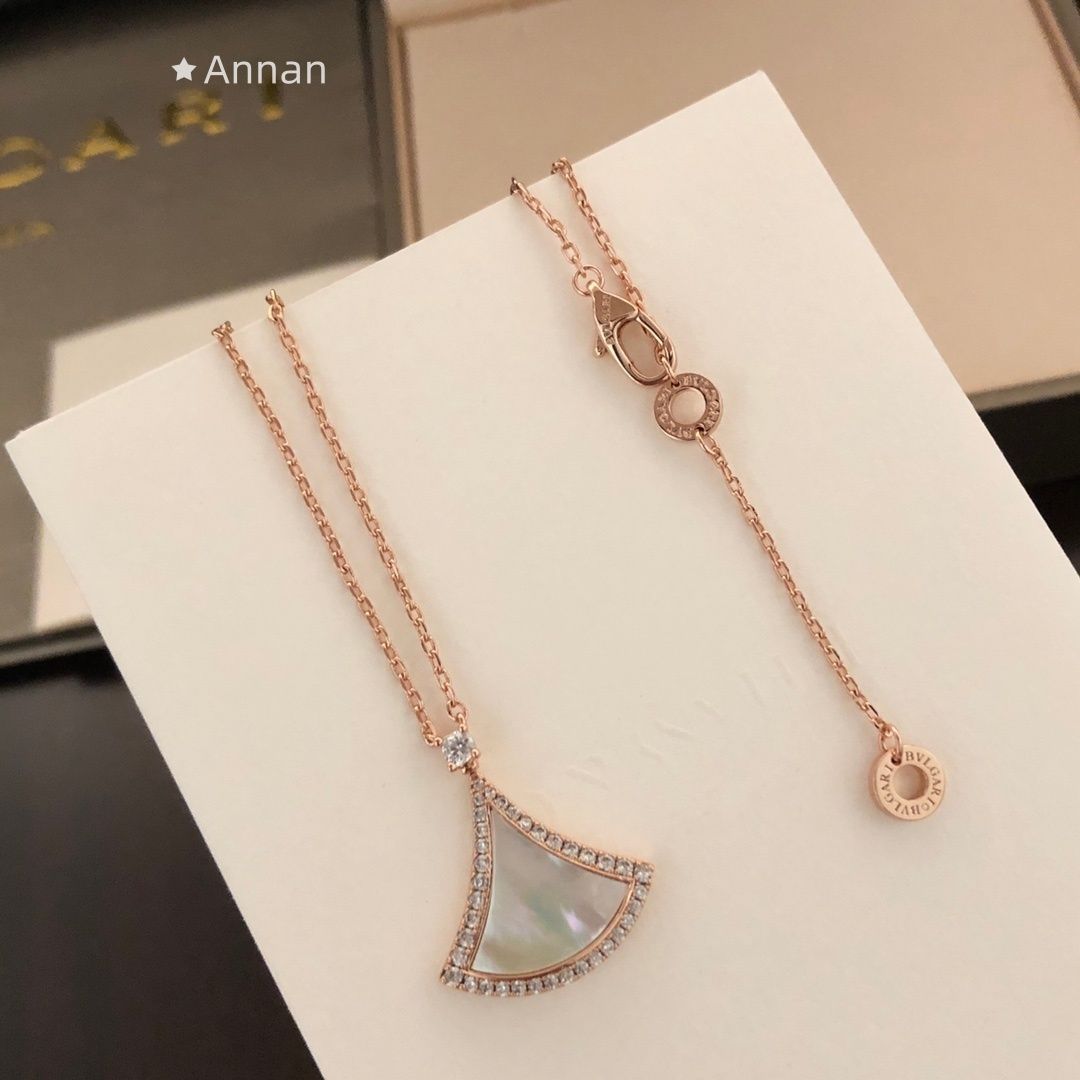 超美品値下げ 新品 BVLGARI ブルガリ ネックレス レディース 結婚式 卒業式 清楚 イベント 入学式