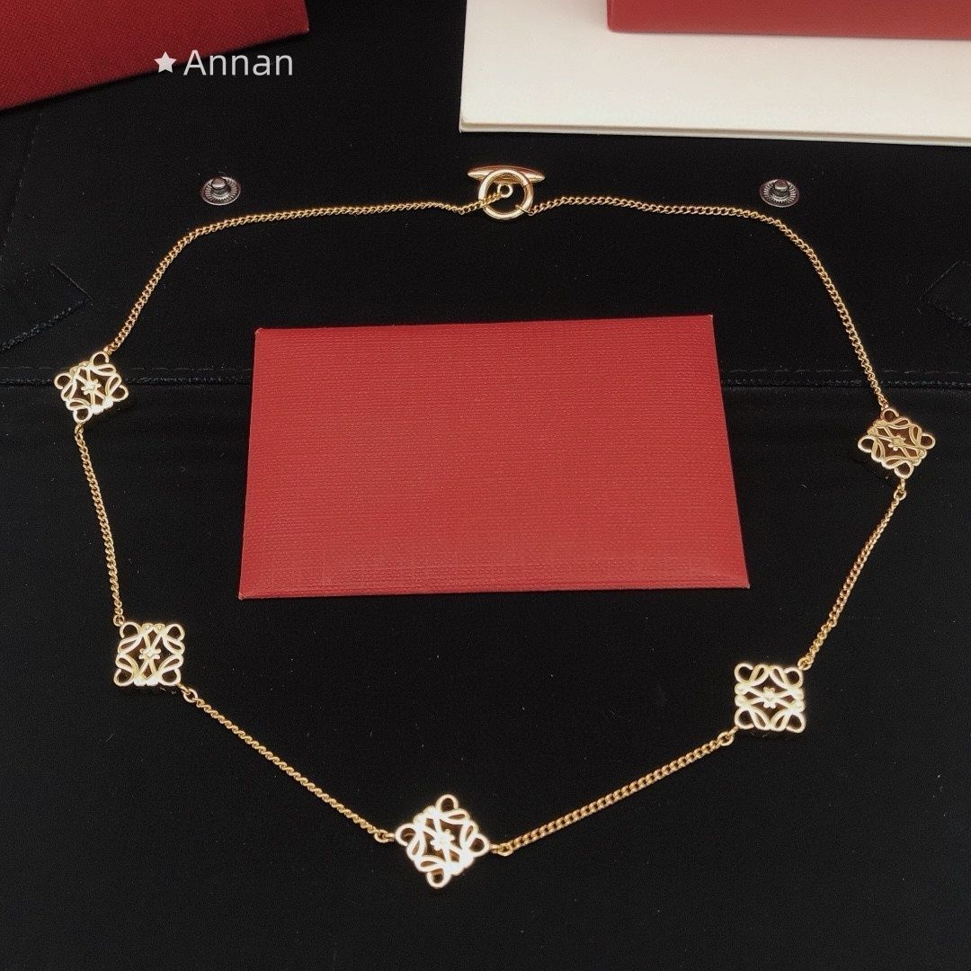 洒落 美品 ★★ 新品 LOEWE　ロエベ ネックレス レディース 結婚式 卒業式 清楚 イベント 入学式