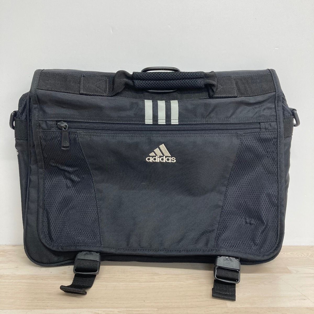 adidas/アディダス メッセンジャーバッグ/ショルダーバッグ ブラック