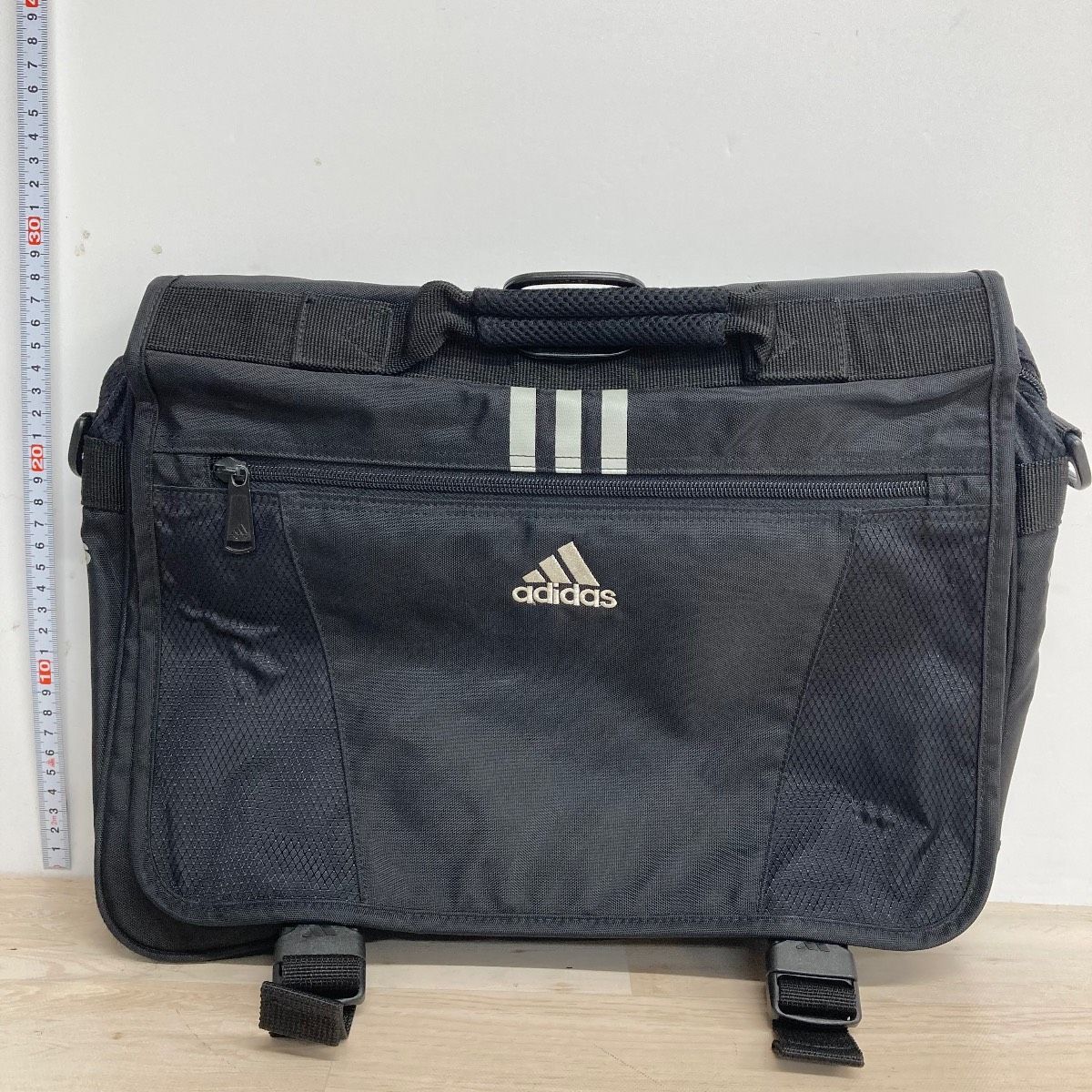 adidas/アディダス メッセンジャーバッグ/ショルダーバッグ ブラック