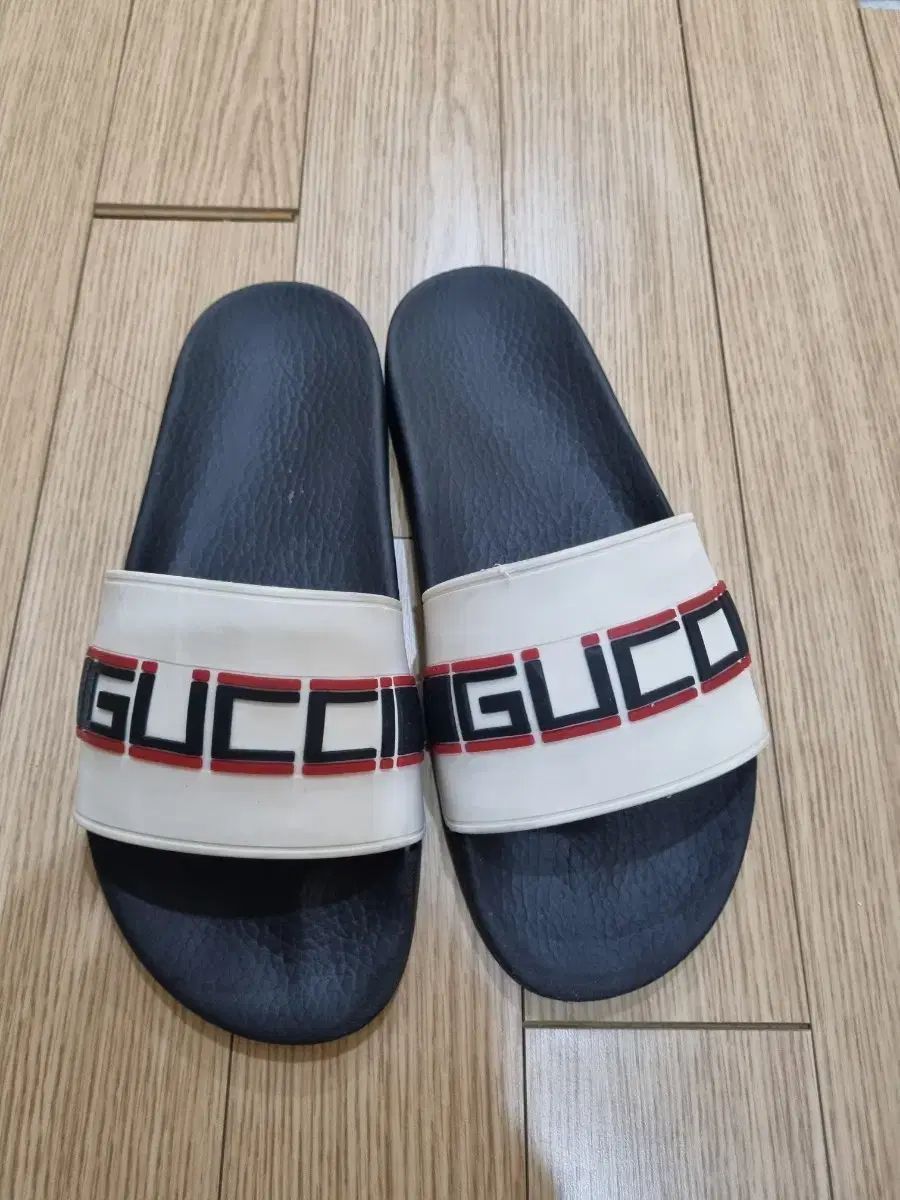 グッチ スリッパ